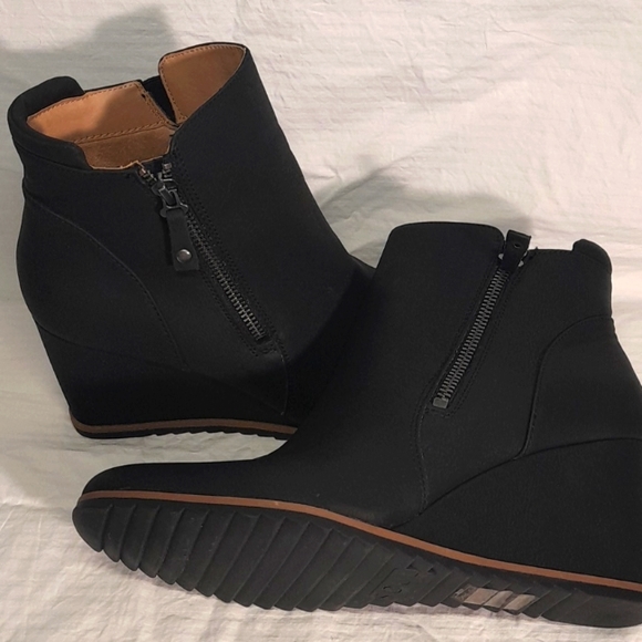 Naturalizer bootie - Picture 3 of 4